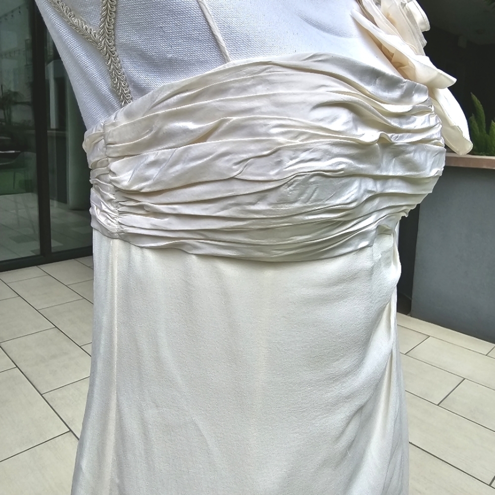 Vintage Teri Jon ✦ Ivory Silk Formal Dress ✦ Handmade Roses Babydoll Silhouette - Picture 10 of 17